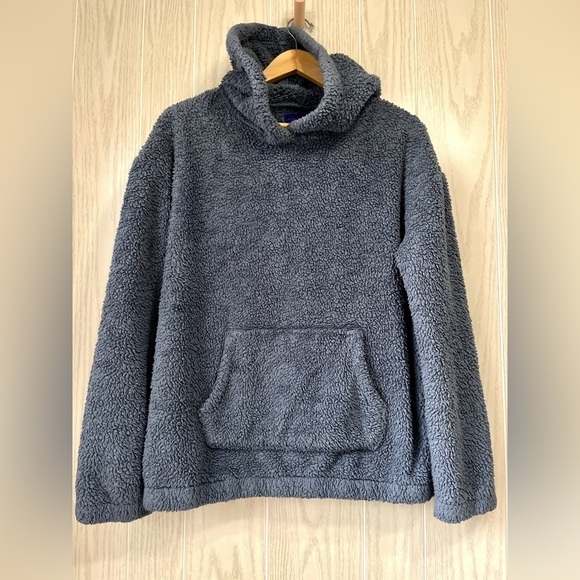 AéRopostale Tops - Aeropostale Sherpa blue soft pullover EUC size M